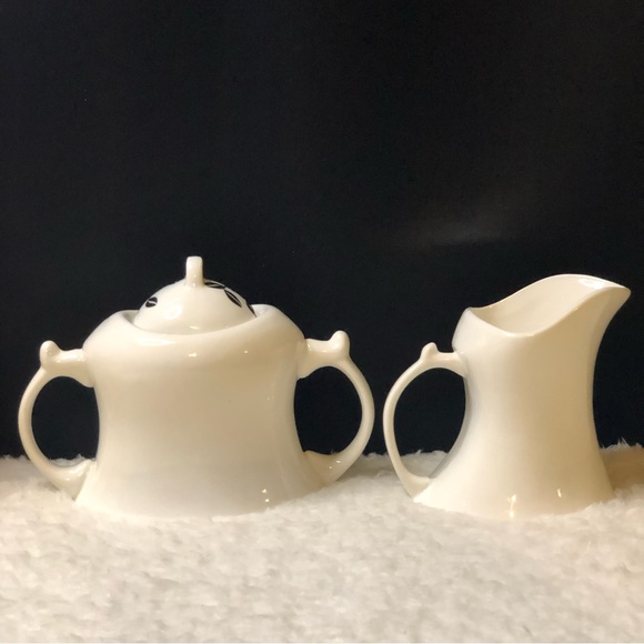 Vintage Black & White Flower Design Creamer & Sugar Bowl - Picture 2 of 12